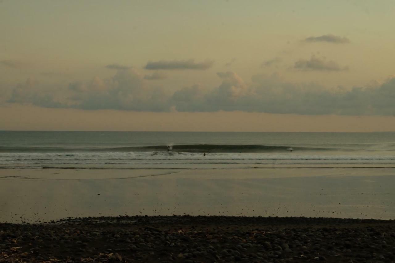 The Nyamo Surf & Stay Pulukan Kültér fotó