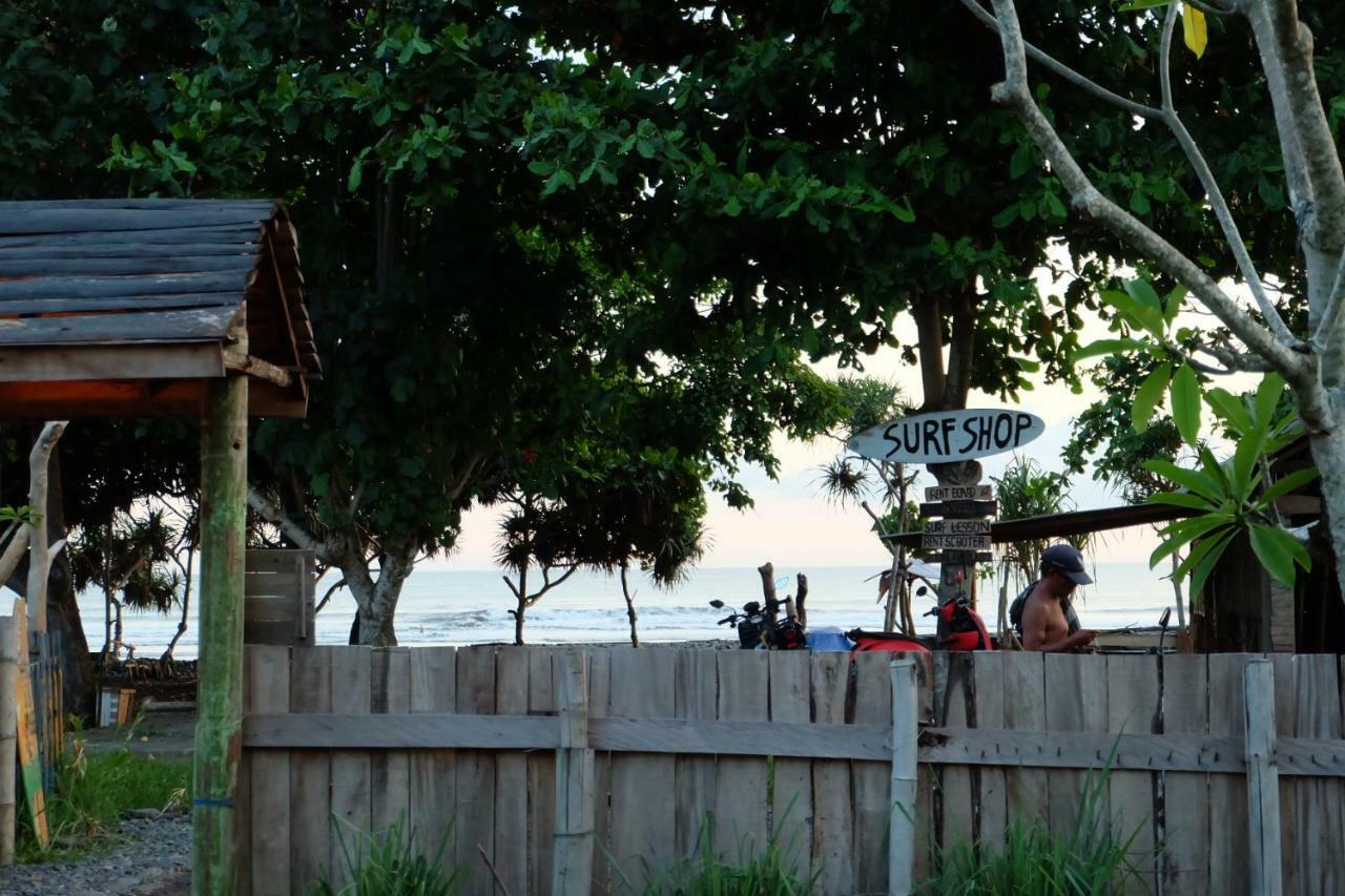 The Nyamo Surf & Stay Pulukan Kültér fotó
