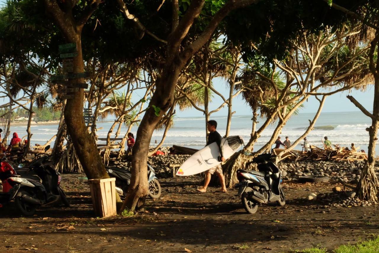 The Nyamo Surf & Stay Pulukan Kültér fotó